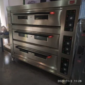 Double Deck Four Tray Gas Oven
